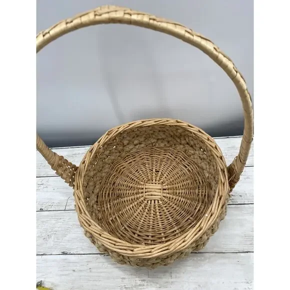 Vintage Large Round Bamboo Wicker Rattan Storage Basket in Natural W/Handle - Picture 10 of 11